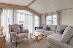 TV - 3 Bed in Llanbedrog (oc-17crug) (Llanbedrog)
