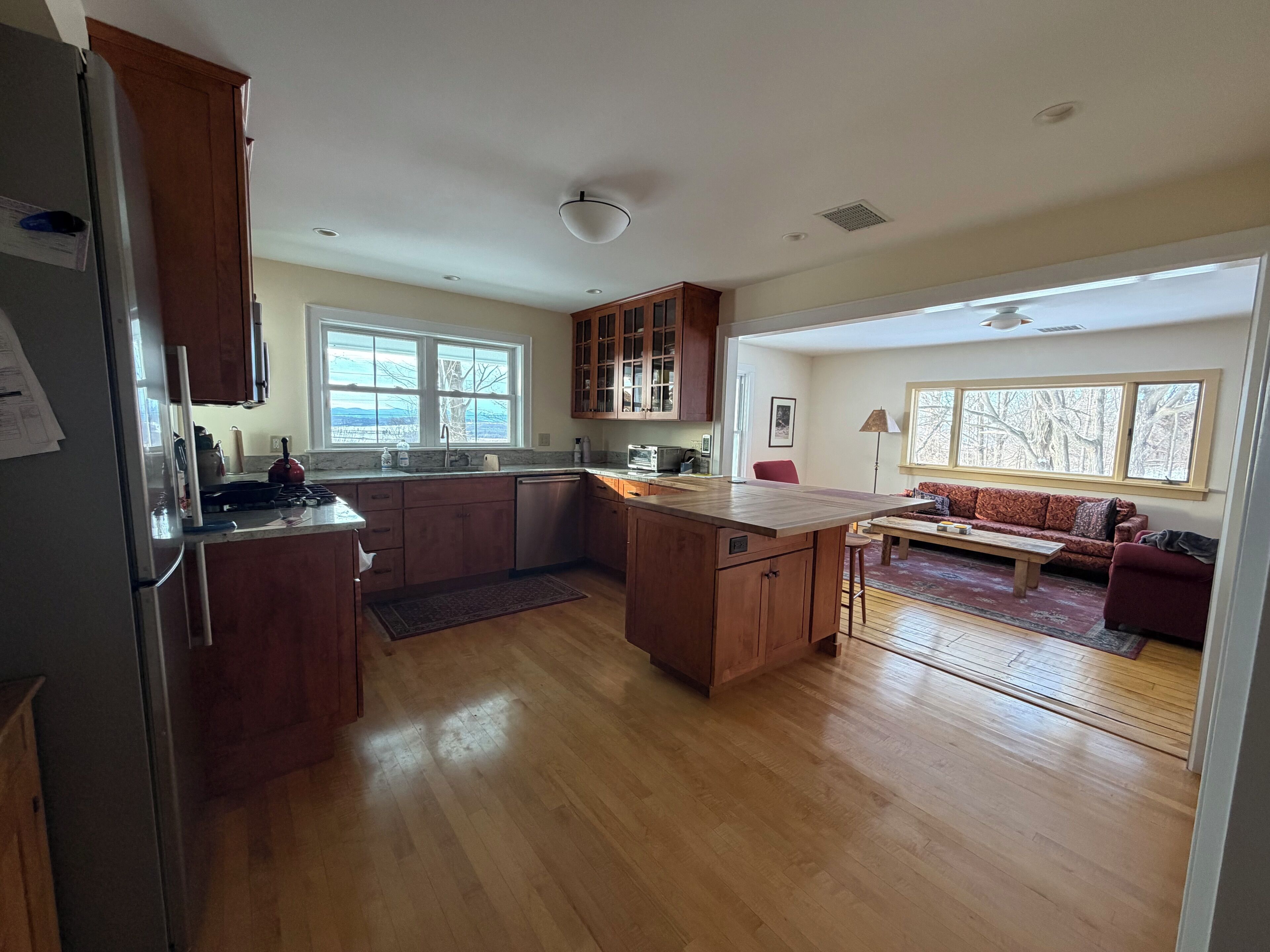 Micro-ondes, four, plaque de cuisson, lave-vaisselle