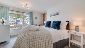 1 bedroom, iron/ironing board, WiFi (free), bed sheets - 1 Bed in West Looe (oc-1west) (Looe)