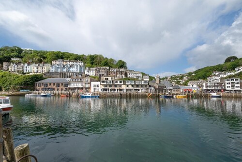 1 Bed in West Looe (oc-1west)