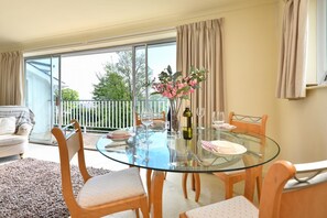Interior - 3 Bed in Llanbedrog (oc-gerddi) (Llanbedrog)
