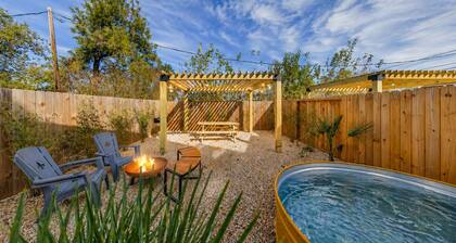 Modern Retreat • Private Pergola • Pool • Fire Pit