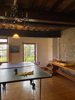 غرفة الألعاب