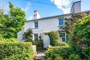Exterior - 4 Bed in Garndolbenmaen (oc-wag716) (Golan)