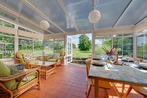 Dining - 4 Bed in Garndolbenmaen (oc-wag716) (Golan)