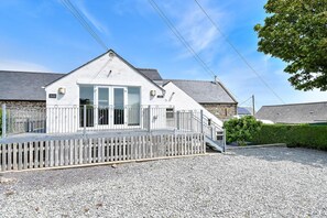 Exterior - 2 Bed in Abersoch (oc-barnpl) (Abersoch)
