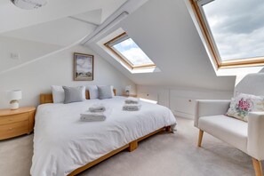 4 bedrooms, iron/ironing board, travel cot, free WiFi