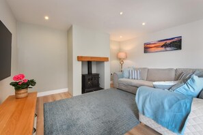 TV - 3 Bed in Abersoch (oc-egrynb) (Abersoch)