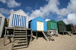 Exterior - 1 Bed in Abersoch (oc-thepod) (Abersoch)