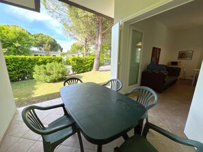 Dining - VILLA DOGI NORTH - A2 6+0 - B80F15 (Bibione Pineda)