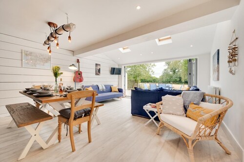 3 Bed in Bishopston (oc-hh1233)