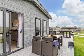 Outdoor dining - 2 Bed in Lanteglos (oc-p27222) (Bodinnick)