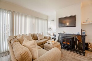 Living area - 2 Bed in Abersoch (oc-s27221) (Abersoch)