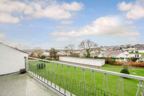 Property grounds - 2 Bed in Abersoch (oc-s27221) (Abersoch)