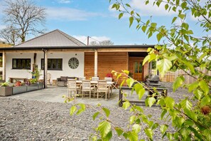 Outdoor dining - 3 Bed in Bwlchtocyn (oc-swnymo) (Bwlchtocyn)