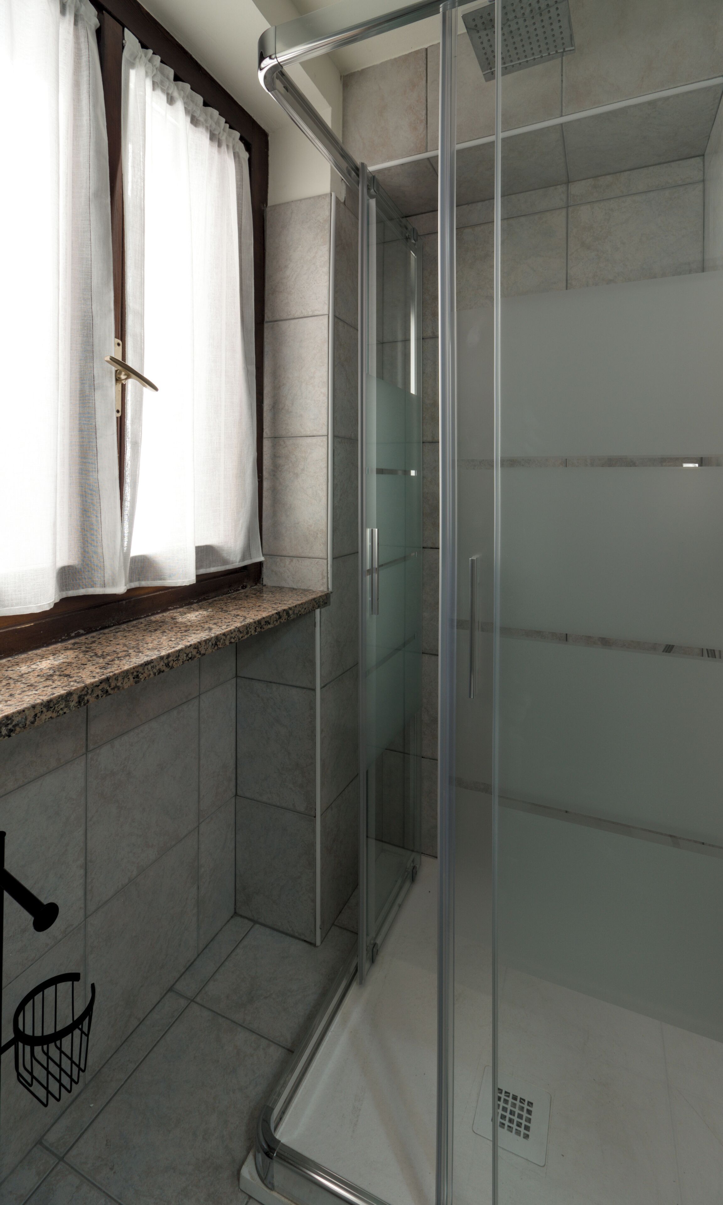Dusche, Haartrockner, Bidet, Handtücher