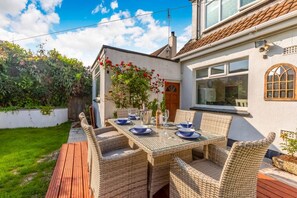 Outdoor dining - 3 Bed in Bude (oc-s27442) (Bude)