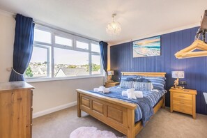 Travel cot, free WiFi, bed sheets - 3 Bed in Bude (oc-s27442) (Bude)