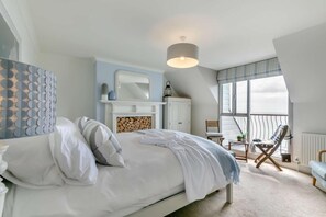 Free WiFi, bed sheets - 2 Bed in Looe (oc-t27479) (Looe)