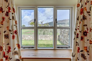 Interior - 2 Bed in Gilwern (oc-o27004) (Gilwern)