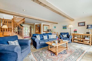 TV - 3 Bed in Fowey (oc-r27582) (Fowey)
