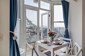 Dining - 2 Bed in Looe (oc-h27598) (Looe)
