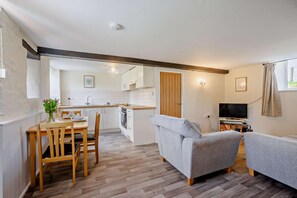Interior - 3 Bed in Thornbury (oc-k27560) (Thornbury)