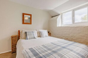 Travel cot, free WiFi, bed sheets - 3 Bed in Thornbury (oc-k27560) (Thornbury)