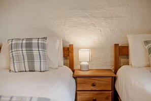 3 quartos, Wi-Fi de cortesia, roupa de cama