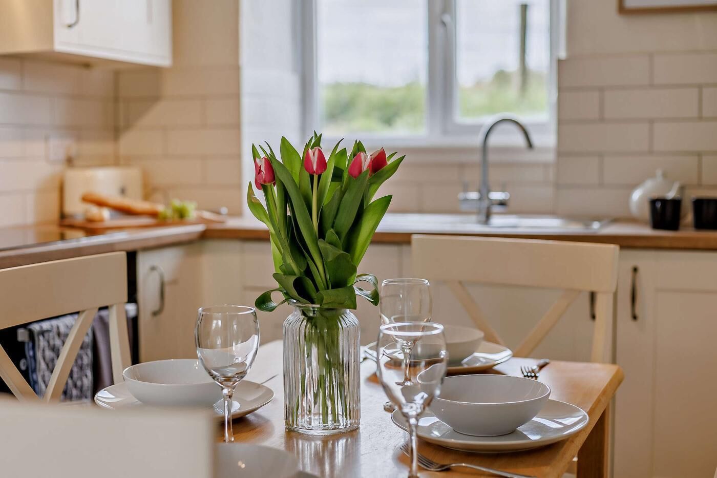 電子レンジ、オーブン、食器洗い機、ハイチェア