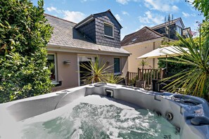 Baignoire à remous extérieure
