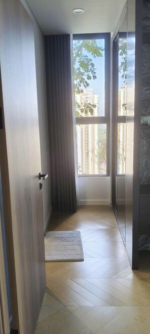 Junior-Apartment, Balkon, Stadtblick | Badezimmer