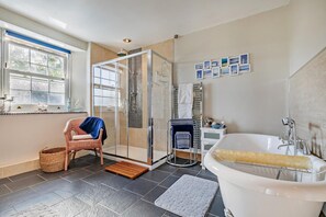 Towels - 3 Bed in Uphill (oc-n27747) (Linkinhorne)