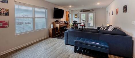 Televisión, libros, estéreo