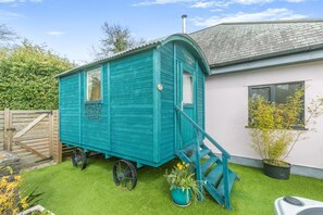 Exterior - 1 Bed in Trebursye (oc-w27953) (Tregadillett)