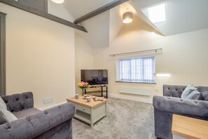 TV - 2 Bed in Abersoch (oc-r26047) (Abersoch)