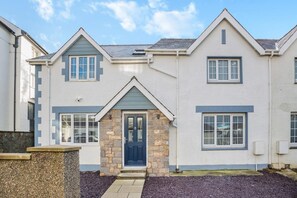 Exterior - 2 Bed in Abersoch (oc-r26047) (Abersoch)