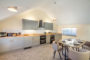 Dining - 2 Bed in Abersoch (oc-r26047) (Abersoch)