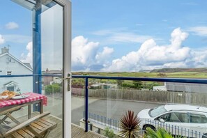 Outdoor dining - 2 Bed in Penally Near Tenby (oc-g28130) (Penally)