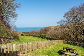 Outdoor dining - 2 Bed in St. Gennys (oc-s28164) (Crackington Haven)