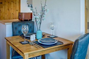 Dining - 1 Bed in Kilkhampton (oc-s28185) (Kilkhampton)