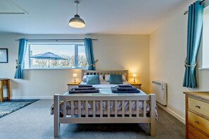 Iron/ironing board, travel cot, free WiFi, bed sheets - 1 Bed in Kilkhampton (oc-s28185) (Kilkhampton)