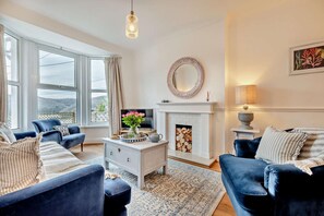 Living area - 2 Bed in Looe (oc-v28787) (Looe)