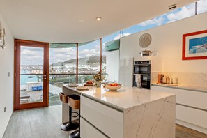 Dishwasher, cookware/dishes/utensils - 2 Bed in Westward Ho (oc-n28376) (Westward Ho!)