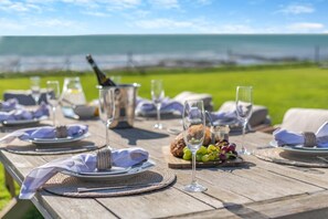Outdoor dining - 5 Bed in Downderry (oc-d28869) (Downderry)