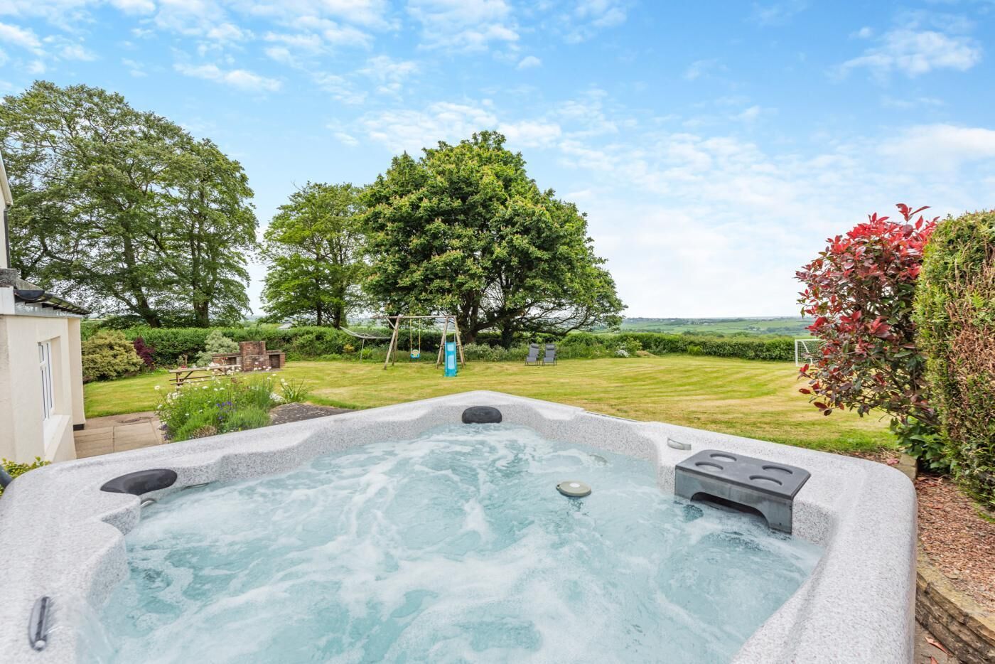 مغطس سبا خارجي