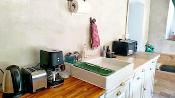 Shared fridge, microwave, highchair