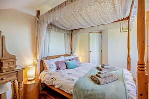 Iron/ironing board, free WiFi, bed sheets - 3 Bed in Mortehoe (oc-s29000) (Woolacombe)