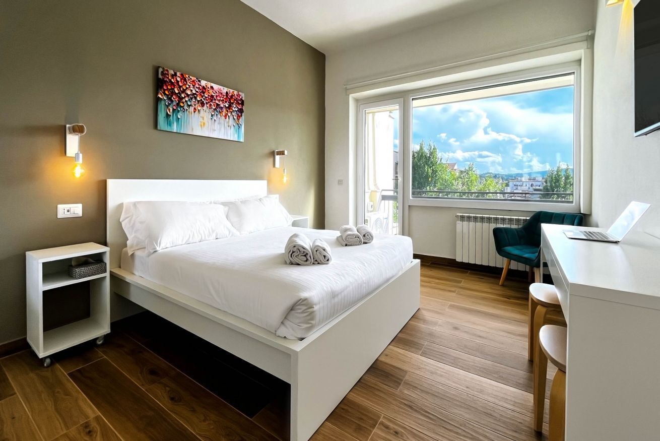 Strykejern/-brett og reiseseng for barn