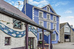 Exterior - 2 Bed in Aberaeron (oc-t29116) (Aberaeron)